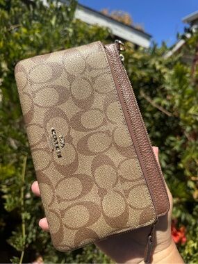 Coach Double Zip Signature Canvas Wallet